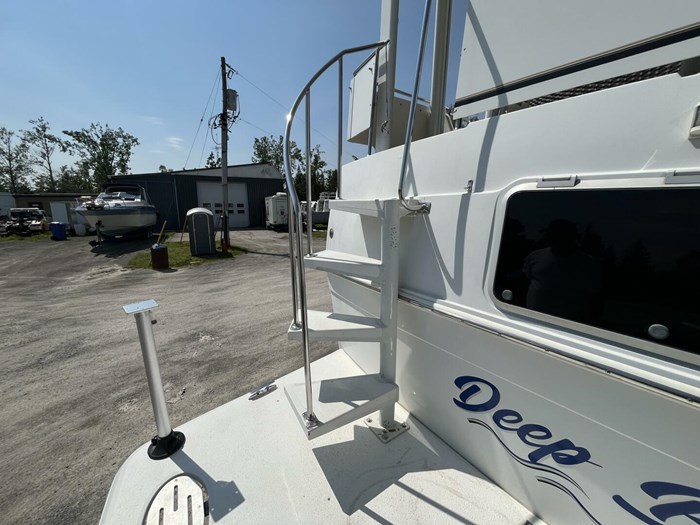 1996 Carver 370 Aft Cabin Photo 11 sur 63