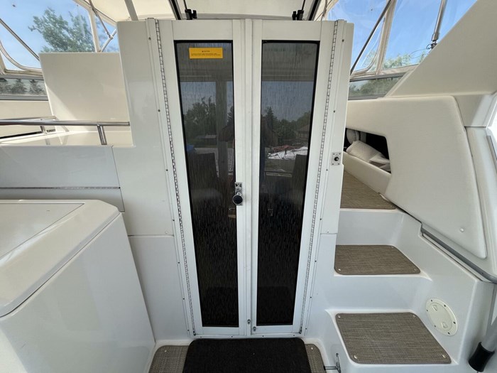 1996 Carver 370 Aft Cabin Photo 35 sur 63