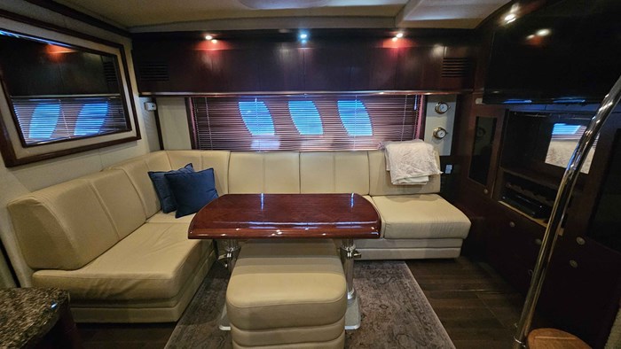 2006 Sea Ray 48 Sundancer Photo 15 sur 35