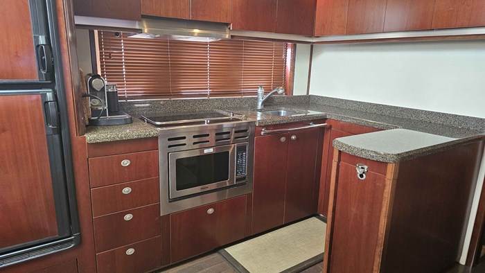 2006 Sea Ray 48 Sundancer Photo 22 sur 35