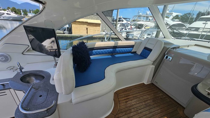 2006 Sea Ray 48 Sundancer Photo 9 sur 35