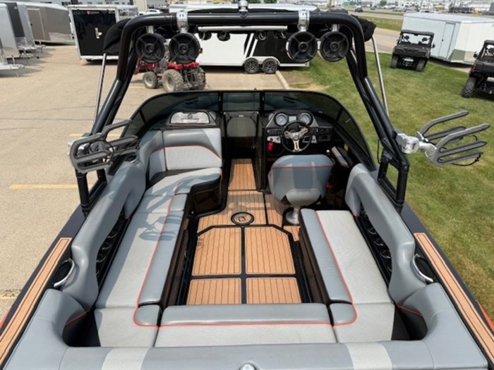 2016 Moomba Mojo Photo 9 of 21