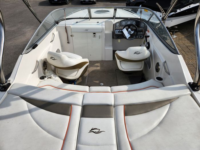 2009 Rinker 210 MTX Cuddy Photo 17 sur 35