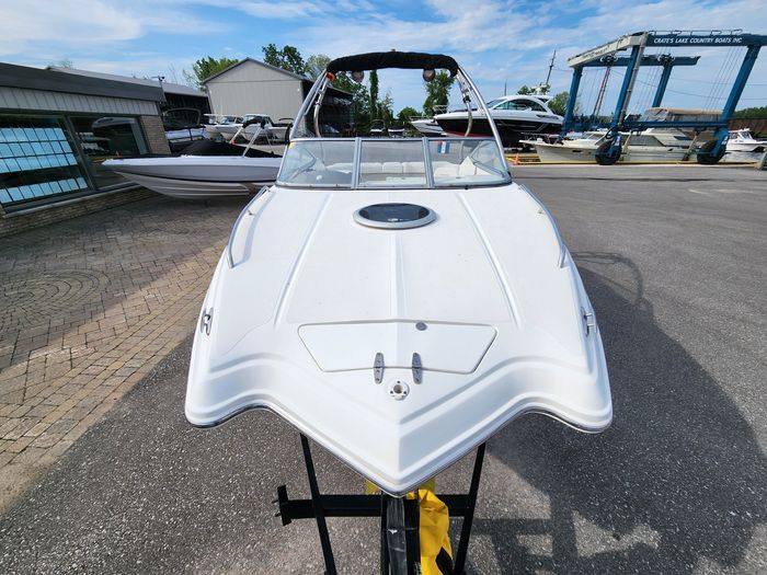 2009 Rinker 210 MTX Cuddy Photo 10 sur 35