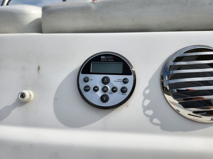 2009 Rinker 210 MTX Cuddy Photo 15 sur 35