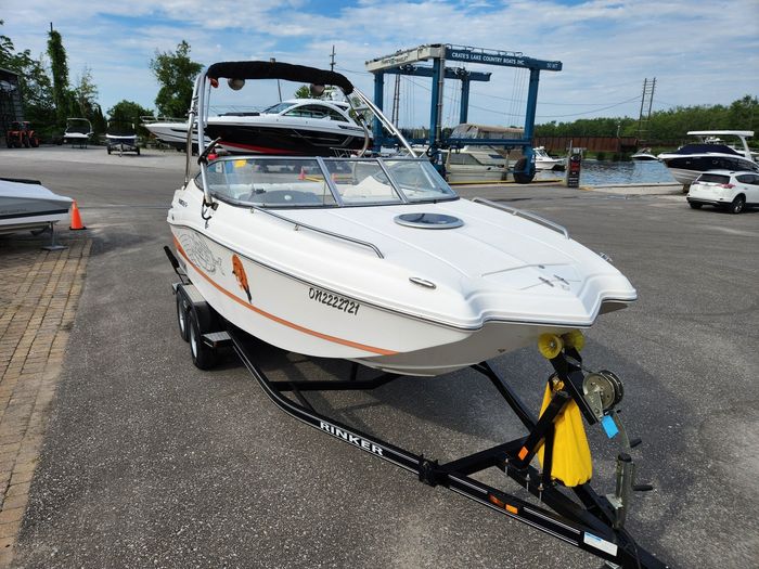 2009 Rinker 210 MTX Cuddy Photo 9 sur 35
