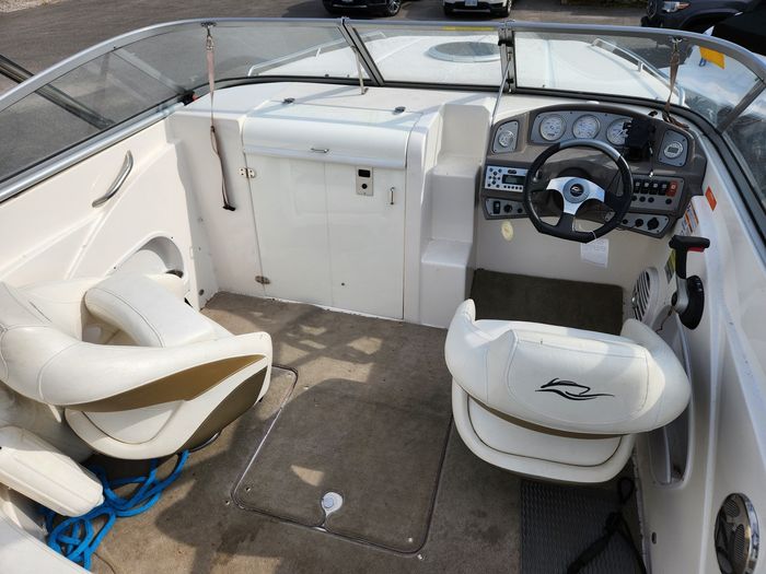 2009 Rinker 210 MTX Cuddy Photo 20 sur 35