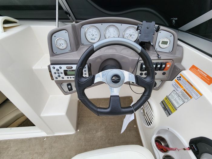 2009 Rinker 210 MTX Cuddy Photo 23 sur 35