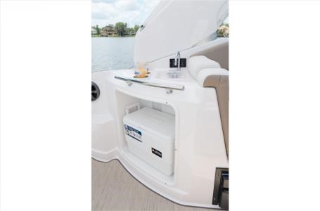 2023 Regal Regal 28 Express Photo 12 sur 16