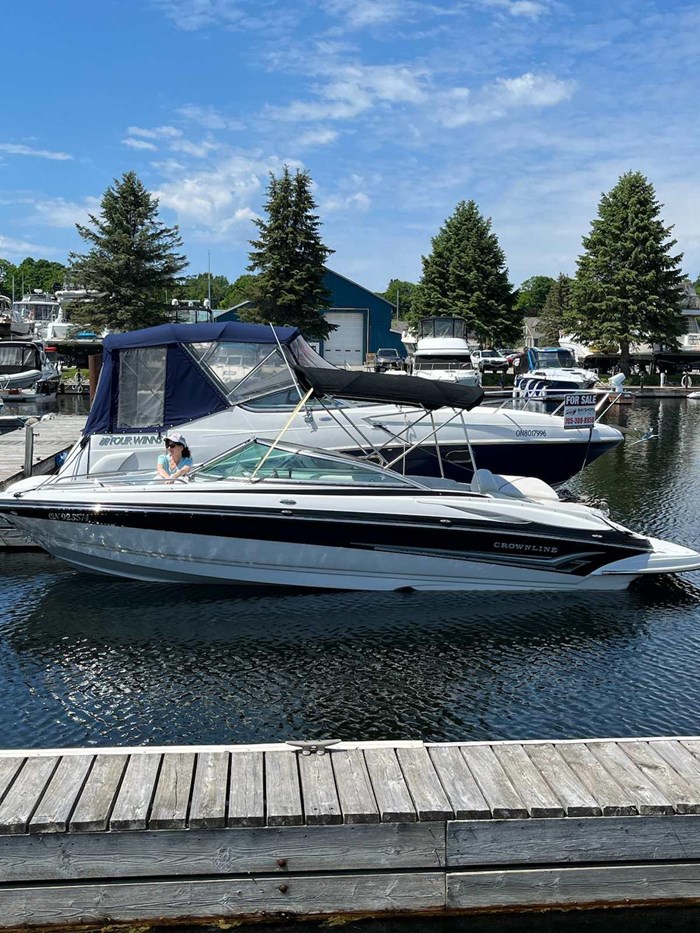 2007 Crownline 230 LS Photo 1 sur 10