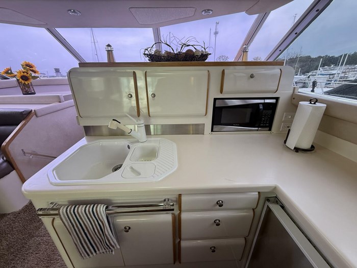 1995 Sea Ray 550 Sedan Bridge Photo 44 sur 72