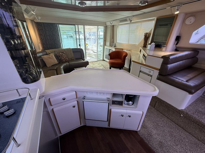 1995 Sea Ray 550 Sedan Bridge Photo 46 sur 72