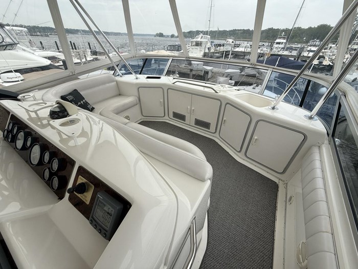 1995 Sea Ray 550 Sedan Bridge Photo 32 sur 72