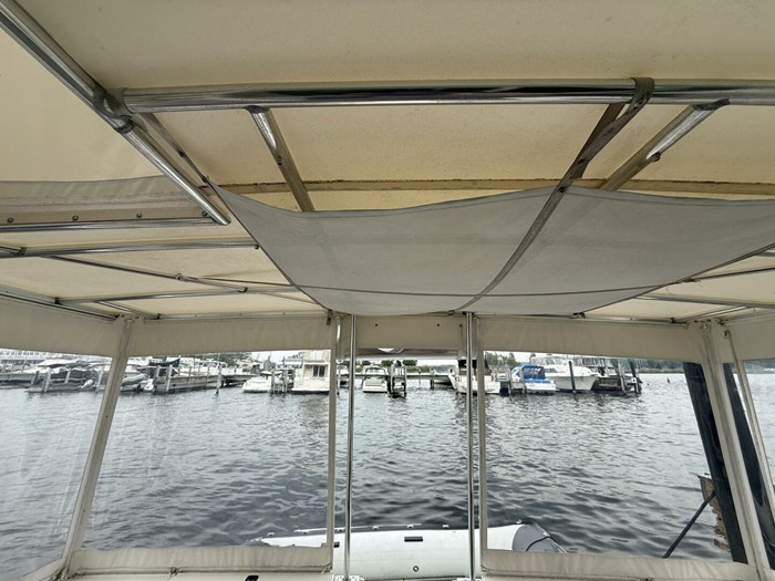1995 Sea Ray 550 Sedan Bridge Photo 21 sur 72
