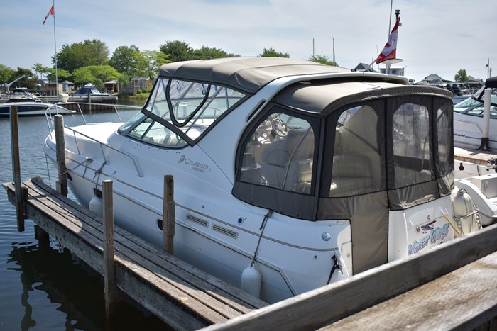 1998 Cruisers Yachts 3375 Esprit Photo 4 of 7