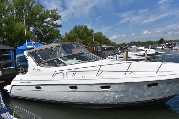 1998 Cruisers Yachts 3375 Esprit Photo 1 of 7