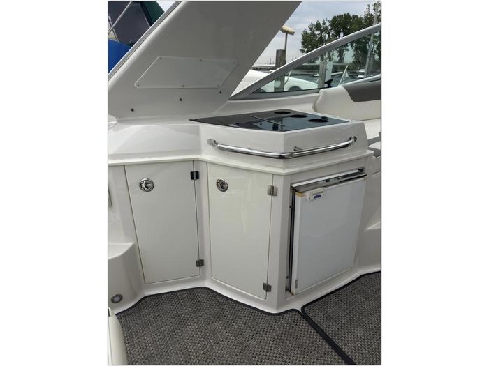 2014 Monterey 280 Sport Yacht Photo 21 sur 55