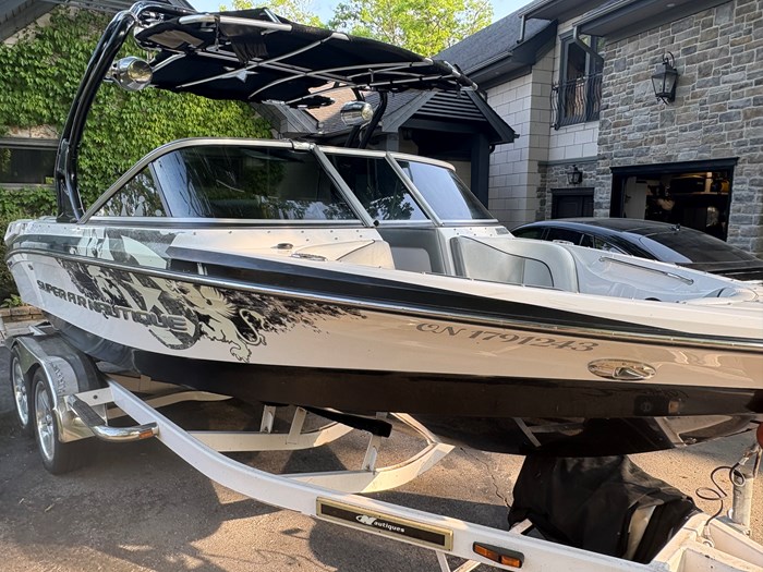 2009 Super air nautique 210 Team Edition Photo 1 of 23