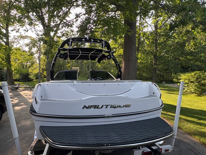 2009 Super air nautique 210 Team Edition Photo 19 of 23