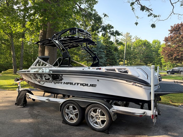 2009 Super air nautique 210 Team Edition Photo 23 of 23