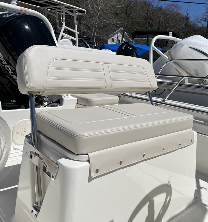 2025 Boston Whaler 170 Montauk Photo 1 sur 9