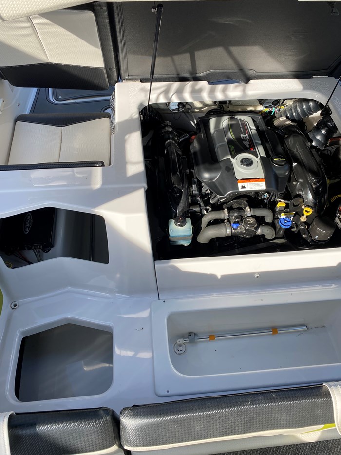 2015 Four Winns H190 RS Photo 11 of 18