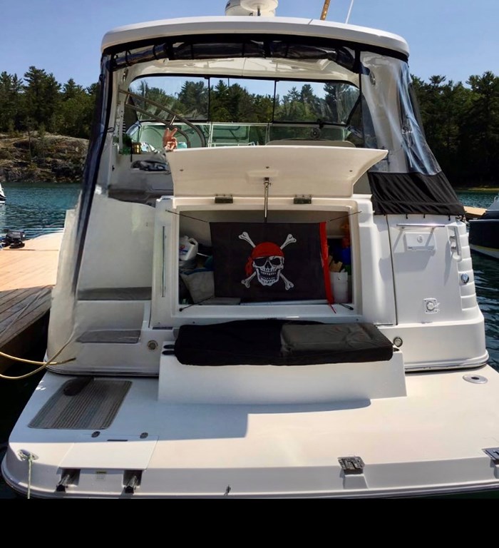 2007 Rinker Express Cruiser Photo 30 of 35