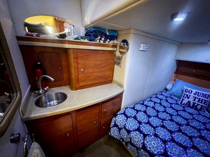 2007 Rinker Express Cruiser Photo 27 of 35