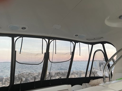2007 Rinker Express Cruiser Photo 32 of 35