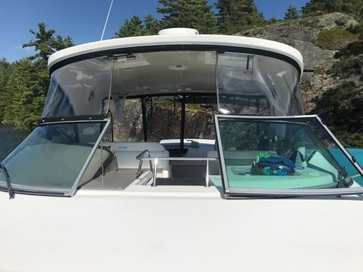 2007 Rinker Express Cruiser Photo 19 of 35