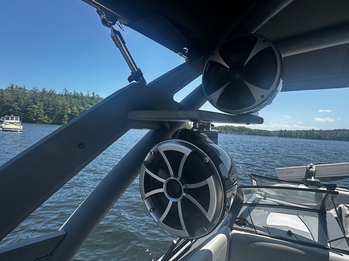 2020 Malibu MXZ 22 Photo 7 of 12