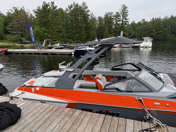 2020 Malibu MXZ 22 Photo 10 of 12