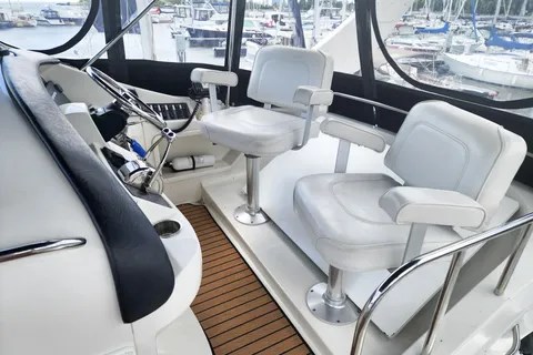 2005 Carver Super Sport 33 Photo 12 sur 36