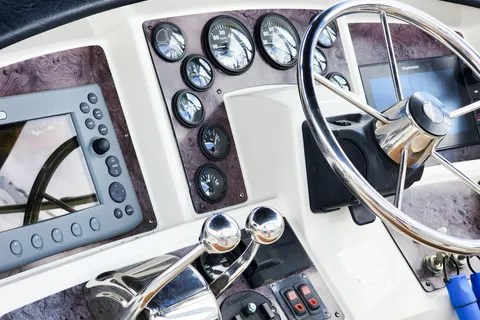 2005 Carver Super Sport 33 Photo 14 sur 36