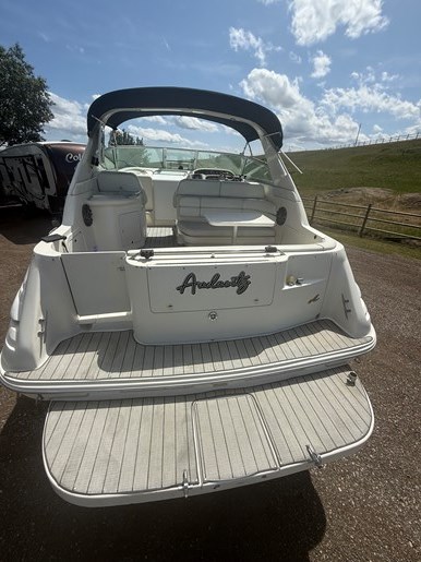 1997 Sea Ray Sundancer 330 Photo 12 of 101