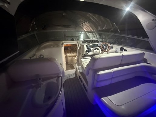 1997 Sea Ray Sundancer 330 Photo 40 of 101
