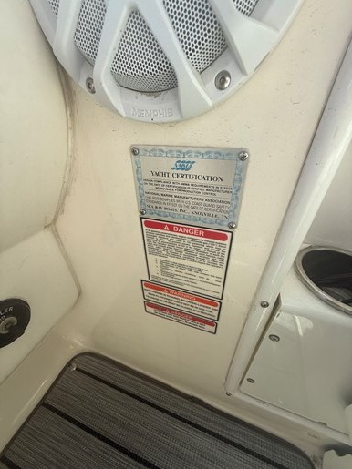 1997 Sea Ray Sundancer 330 Photo 34 of 101
