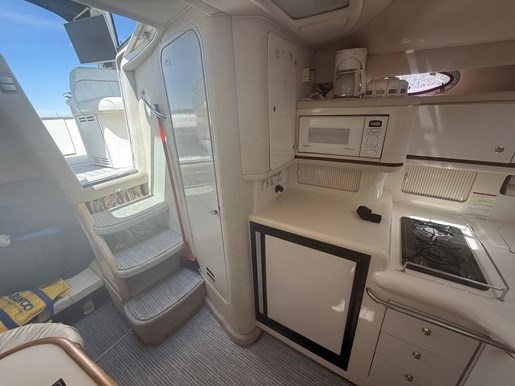 1997 Sea Ray Sundancer 330 Photo 20 of 101