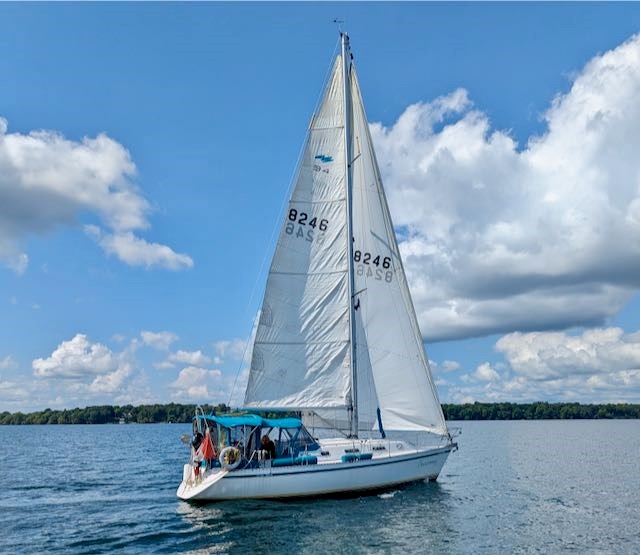 1990 CS Yachts CS 34 Photo 1 of 23