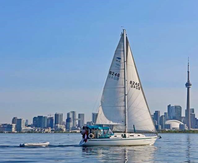 1990 CS Yachts CS 34 Photo 2 of 23