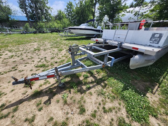 2004 Custom 24' Barge Photo 4 sur 10
