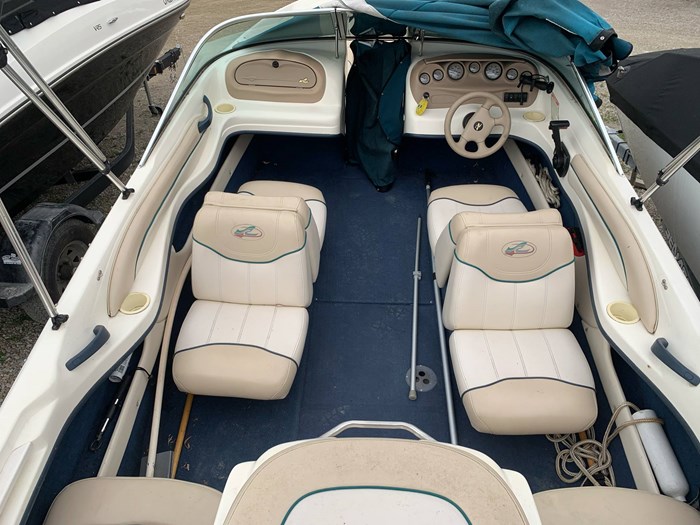 1998 Sea Ray 180 Bowrider Photo 3 of 6