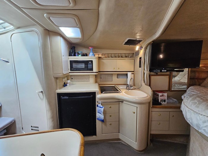 1998 Sea Ray 330 Sundancer Photo 15 sur 20