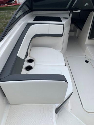 2018 Sea Ray SPX 190 Photo 20 of 32