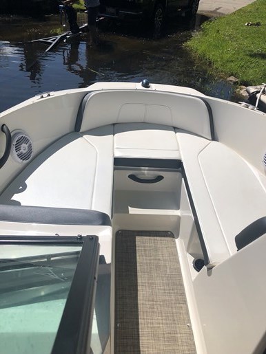 2018 Sea Ray SPX 190 Photo 25 of 32