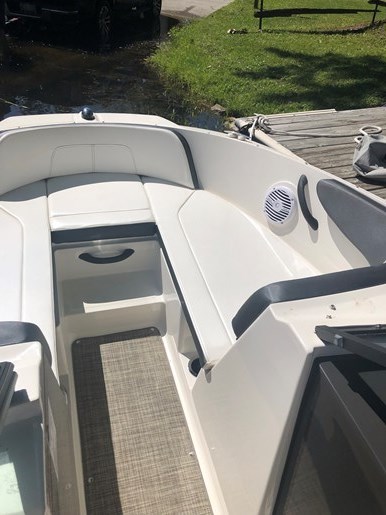 2018 Sea Ray SPX 190 Photo 24 of 32