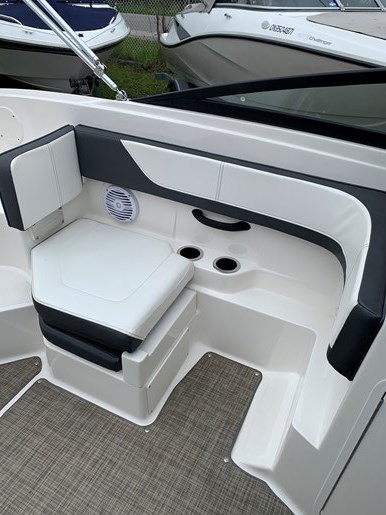 2018 Sea Ray SPX 190 Photo 22 of 32
