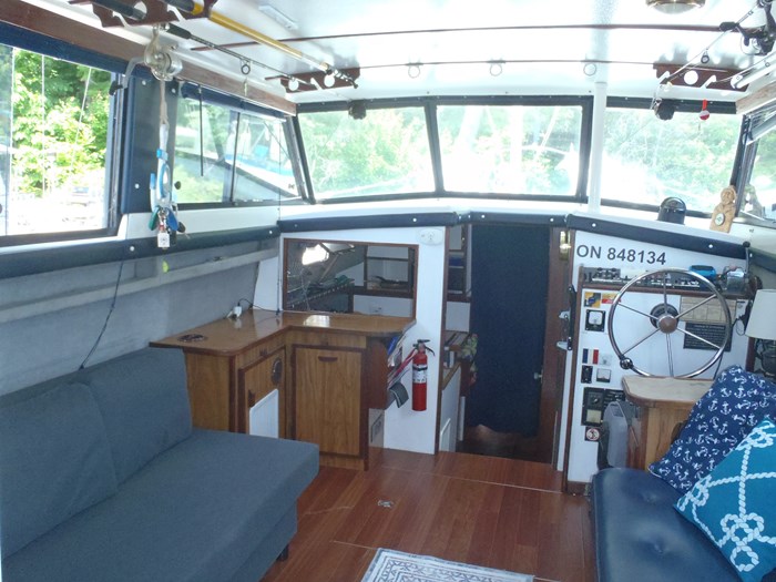 1976 silverton/mainship 34T Photo 10 of 16