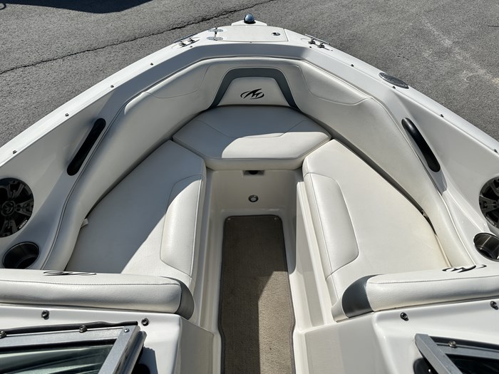 2013 Monterey Sport Boat 204FS Photo 13 of 26