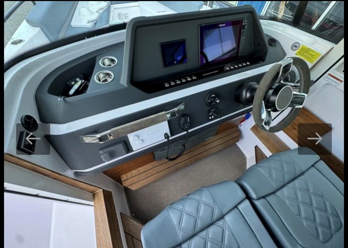 2022 Axopar 28 cabin Photo 12 of 26